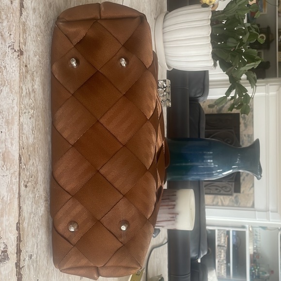 Maggie bags recycled nylon seat belt webbing purse - Picture 9 of 9